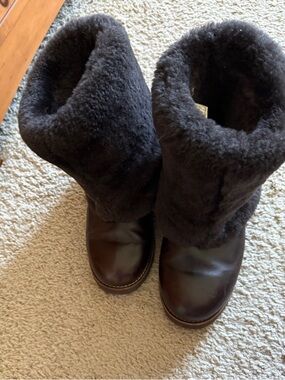 UGG Australia Maylin brown sheepskin cuffed boots